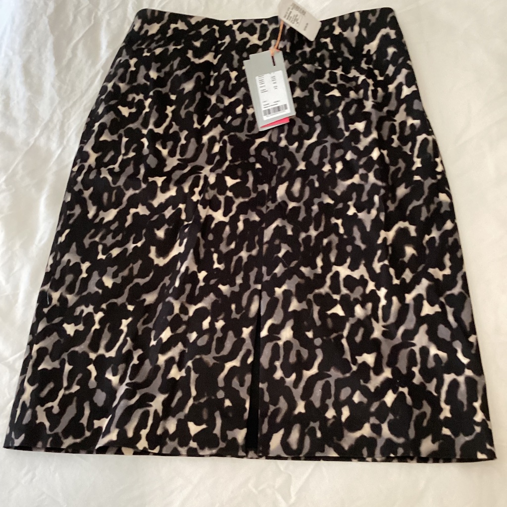 Lavia (Italian Designer) Straight Leopard Print Skirt Size 46/10 Fits Best 8/10